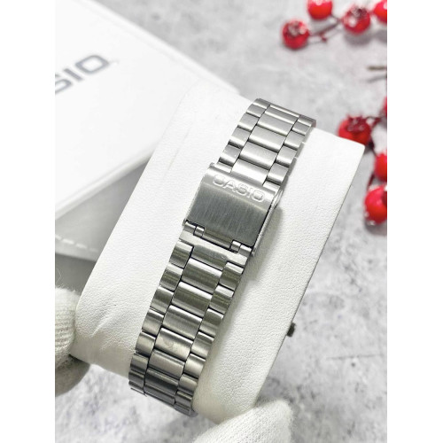 Наручные часы Casio Quartz с серым циферблатом